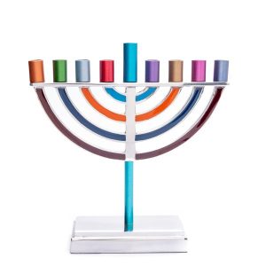 חנוכייה קלאסית קטנה צבעונית בעיצוב מודרני