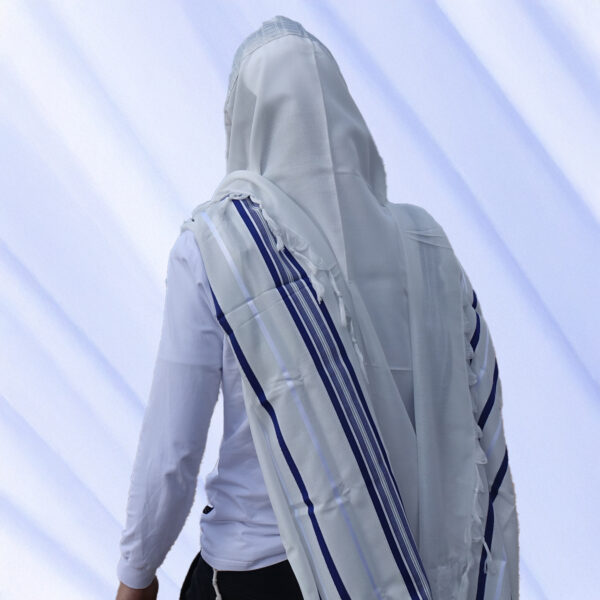 טלית אקרילן איכותית עם פסים כחולים