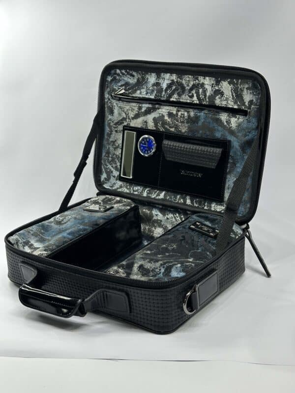 תיק לטלית ותפילין מעור אמיתי שתי וערב חיצוני ומבפנים בד יוקרתי בגווני כחול