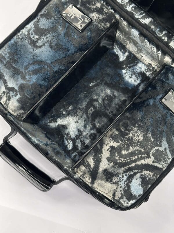 ⁦תיק לטלית ותפילין מעור אמיתי שתי וערב חיצוני ומבפנים בד יוקרתי בגווני כחול⁩ – תמונה ⁦9⁩