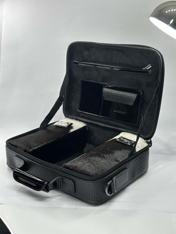 ⁦תיק לטלית ותפילין מעור אמיתי שתי וערב חיצוני עם כיסים עטורי פרווה⁩ – תמונה ⁦7⁩