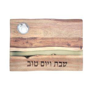 מגש לחלות שבת מלבני מעץ שיטה מעוטר פס לבן