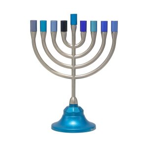 חנוכייה קלאסית עם קנים בגווני כחול