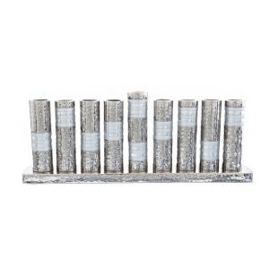 חנוכייה מקנים מאלומיניום מרוקע עם טבעות כסופות