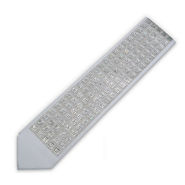 עטרה לטלית בצבע לבן עם אבני קריסטל כסופות