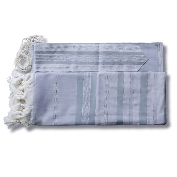 טלית מהודרת מצמר בגווני תכלת