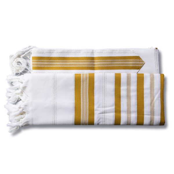 טלית מהודרת מצמר עם פסים בגווני חרדל וזהב