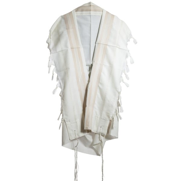 ⁦טלית מהודרת מצמר עם פסים בצבע בז' מבריק וזהב⁩ – תמונה ⁦3⁩